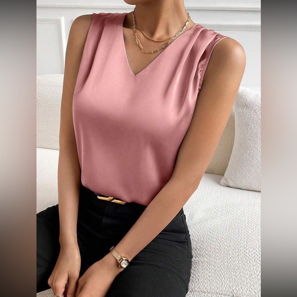 Luxe V neck sleeveless blouse - Picture 12 of 16